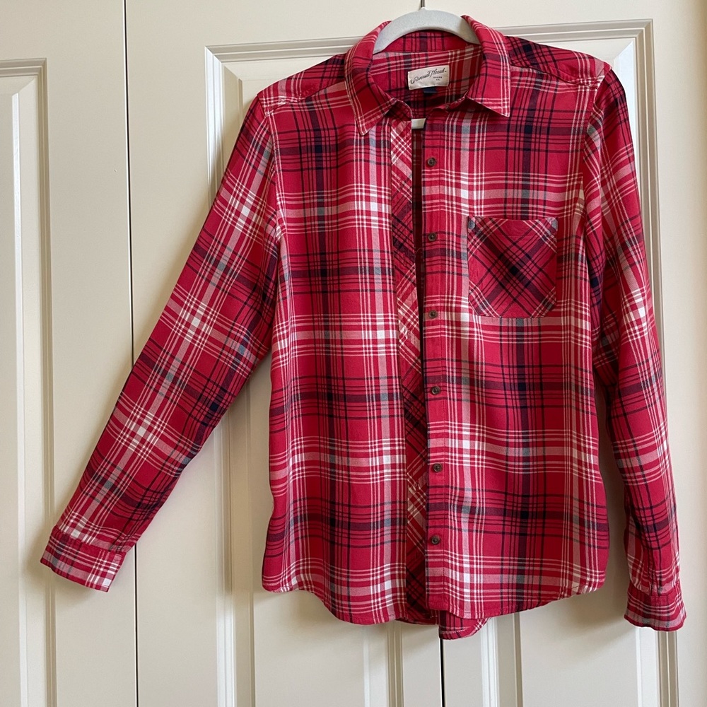 Universal Thread red plaid button down shirt, Medium